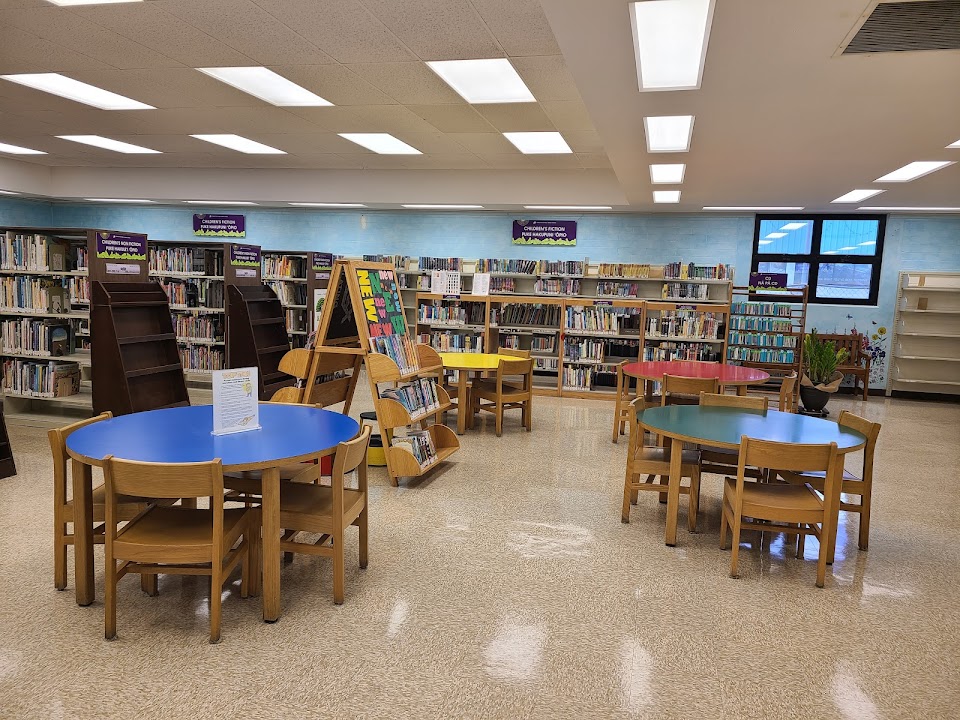 McCully–Mōʻiliʻili Public Library