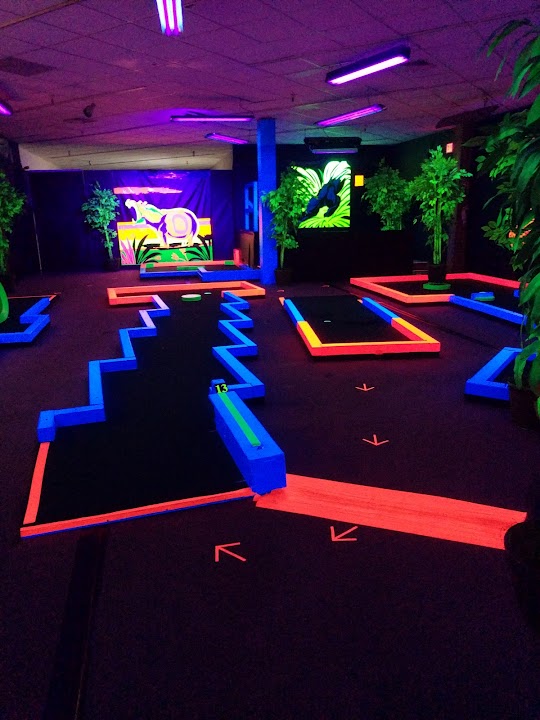 Glow Putt Mini Golf